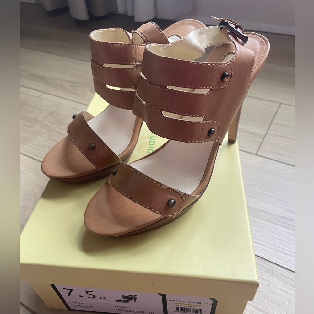 Vintage Y2K Studio Max 7.5 baby calf heels 7.5